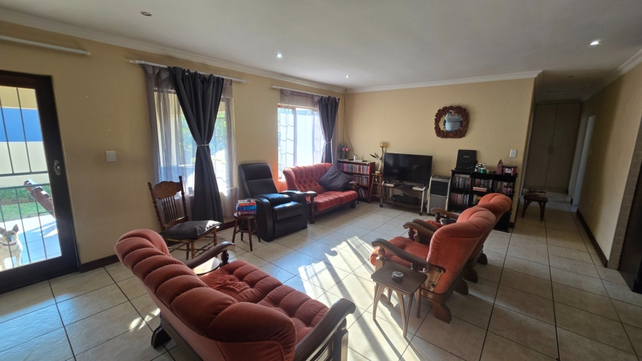 3 Bedroom Property for Sale in Thatchfield Glen Gauteng