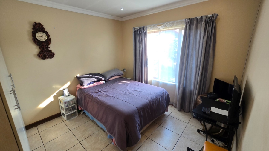 3 Bedroom Property for Sale in Thatchfield Glen Gauteng