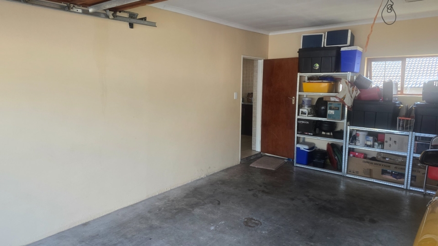 3 Bedroom Property for Sale in Thatchfield Glen Gauteng