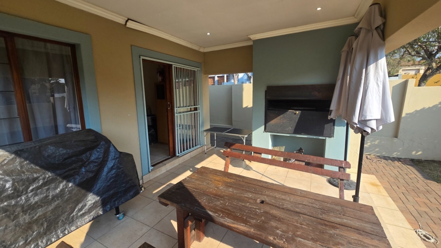 3 Bedroom Property for Sale in Thatchfield Glen Gauteng