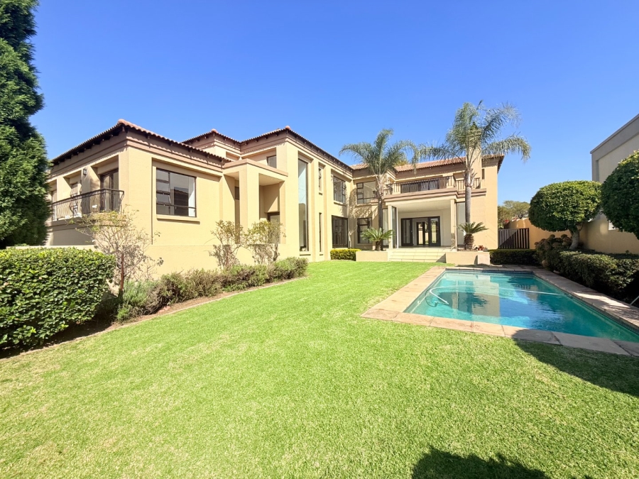 5 Bedroom Property for Sale in Blue Valley Golf Estate Gauteng