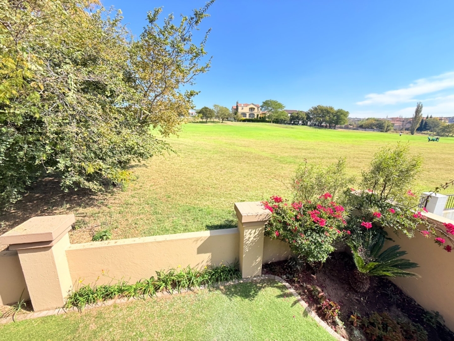5 Bedroom Property for Sale in Blue Valley Golf Estate Gauteng