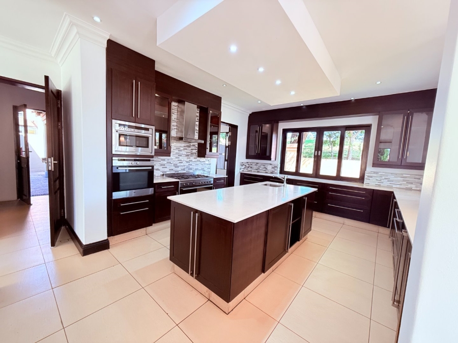 5 Bedroom Property for Sale in Blue Valley Golf Estate Gauteng