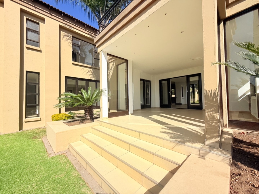 5 Bedroom Property for Sale in Blue Valley Golf Estate Gauteng