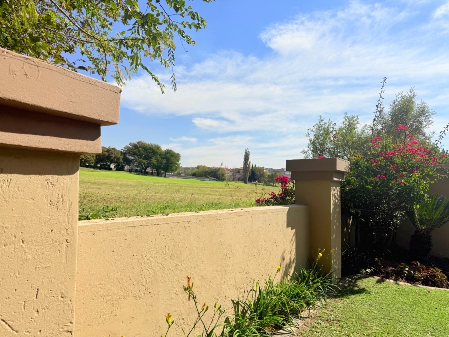 5 Bedroom Property for Sale in Blue Valley Golf Estate Gauteng