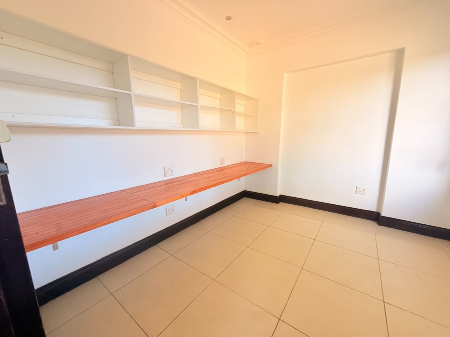 5 Bedroom Property for Sale in Blue Valley Golf Estate Gauteng