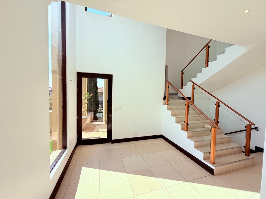 5 Bedroom Property for Sale in Blue Valley Golf Estate Gauteng