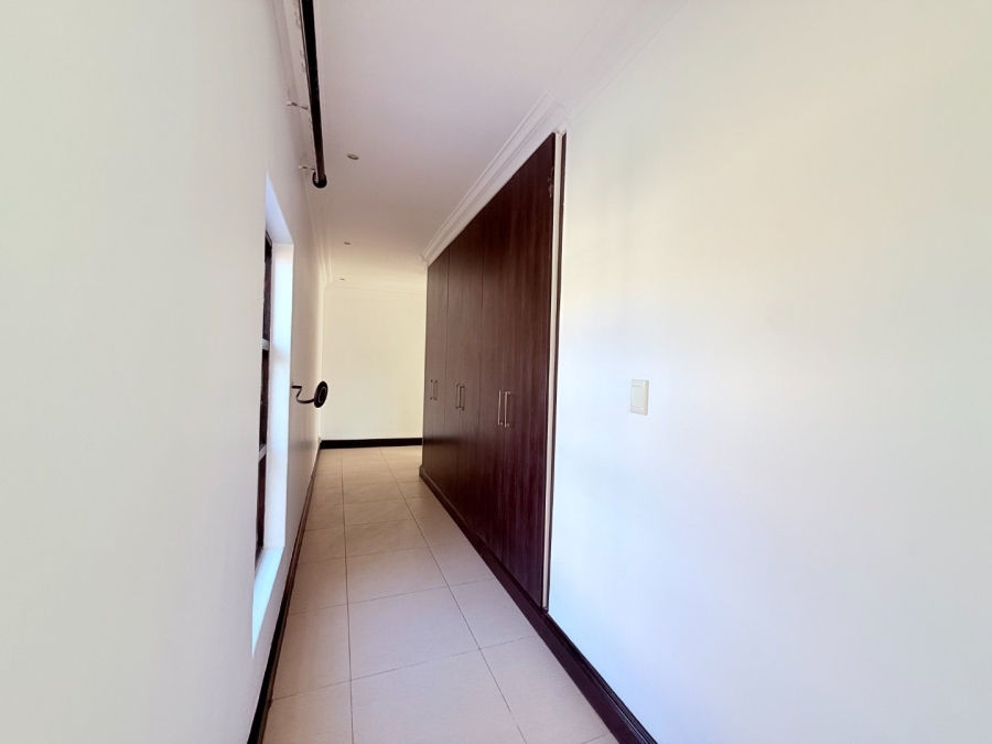 5 Bedroom Property for Sale in Blue Valley Golf Estate Gauteng