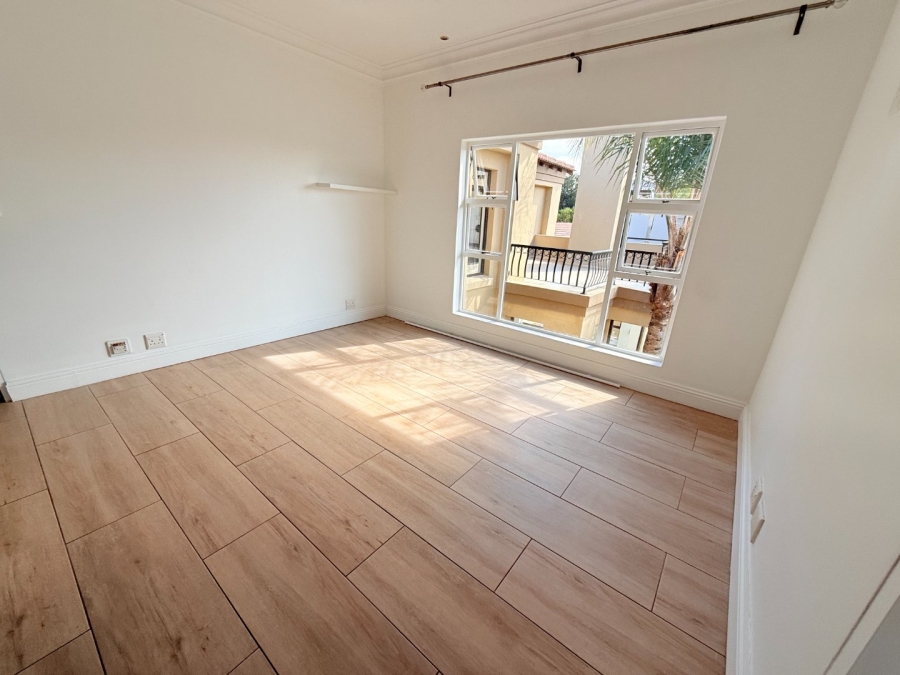 5 Bedroom Property for Sale in Blue Valley Golf Estate Gauteng