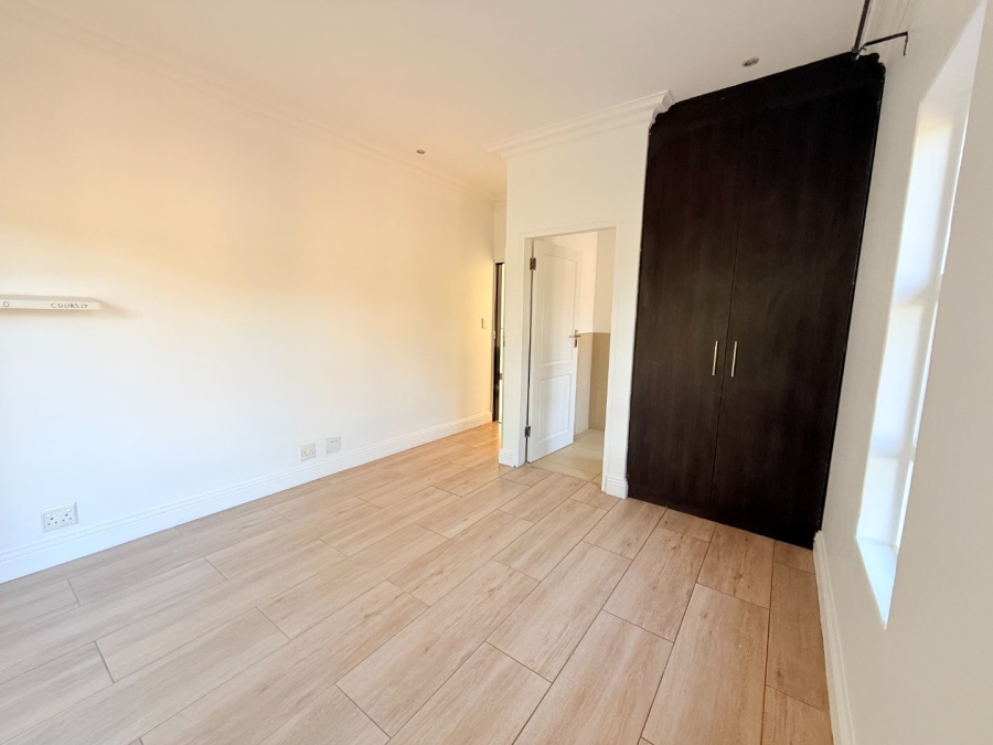 5 Bedroom Property for Sale in Blue Valley Golf Estate Gauteng