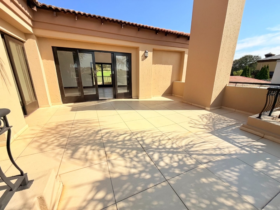 5 Bedroom Property for Sale in Blue Valley Golf Estate Gauteng