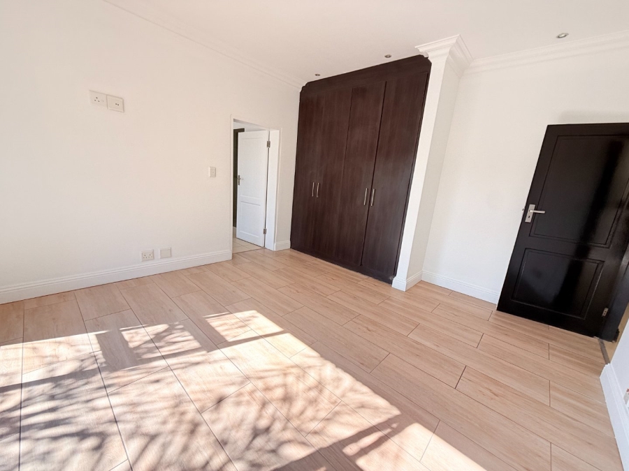 5 Bedroom Property for Sale in Blue Valley Golf Estate Gauteng