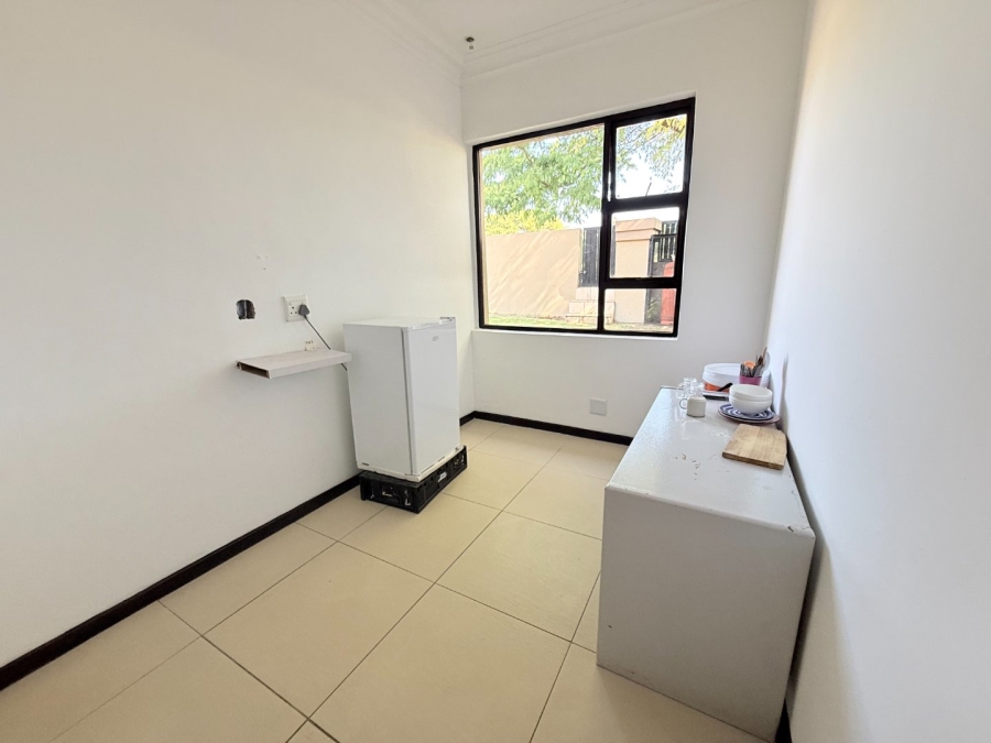 5 Bedroom Property for Sale in Blue Valley Golf Estate Gauteng