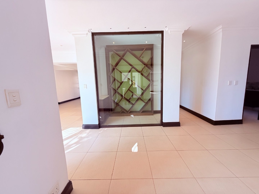 5 Bedroom Property for Sale in Blue Valley Golf Estate Gauteng