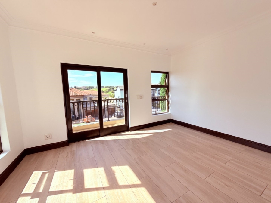 5 Bedroom Property for Sale in Blue Valley Golf Estate Gauteng