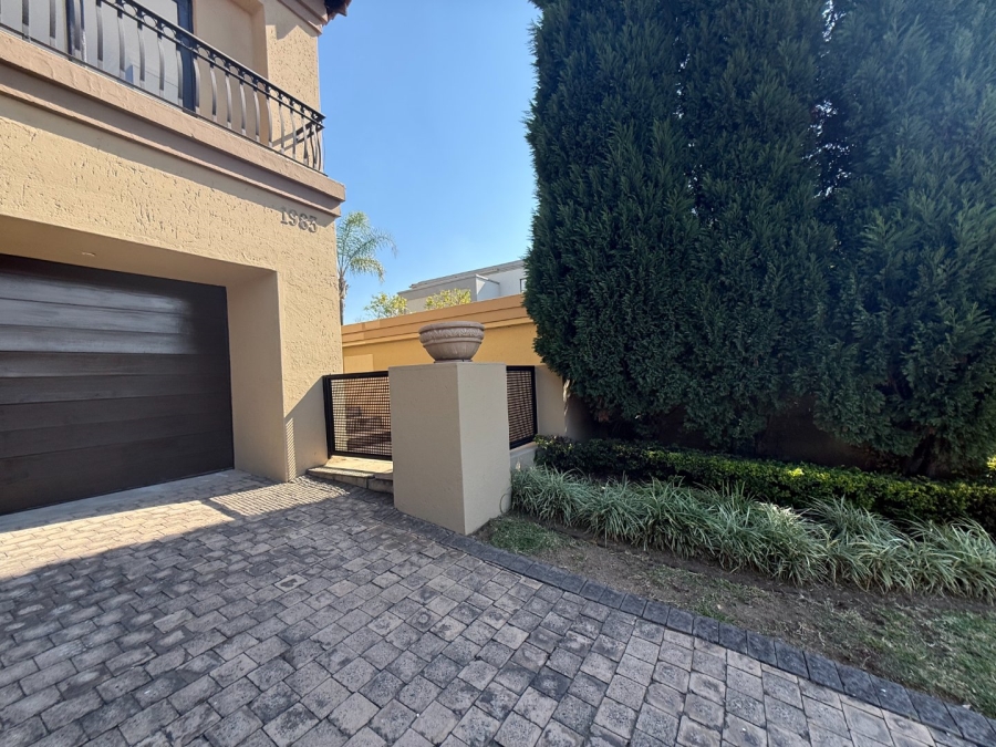 5 Bedroom Property for Sale in Blue Valley Golf Estate Gauteng