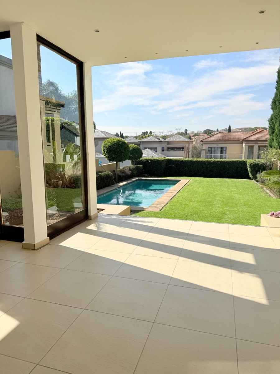 5 Bedroom Property for Sale in Blue Valley Golf Estate Gauteng