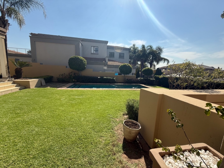 5 Bedroom Property for Sale in Blue Valley Golf Estate Gauteng