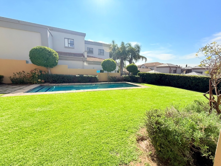 5 Bedroom Property for Sale in Blue Valley Golf Estate Gauteng