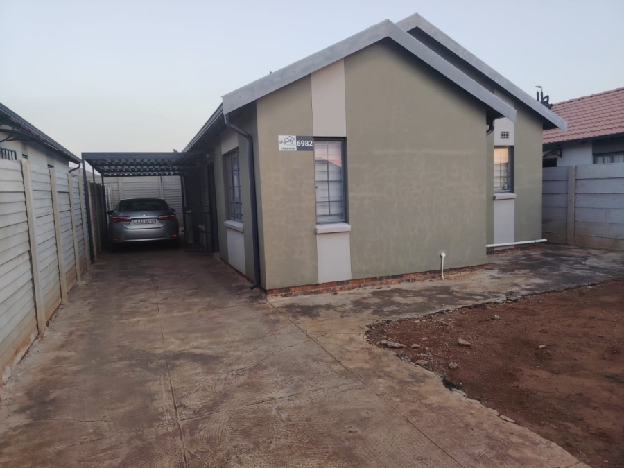 3 Bedroom Property for Sale in Albertsdal Gauteng