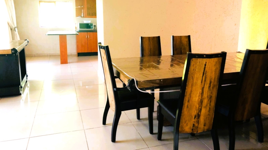 5 Bedroom Property for Sale in Faerie Glen Gauteng