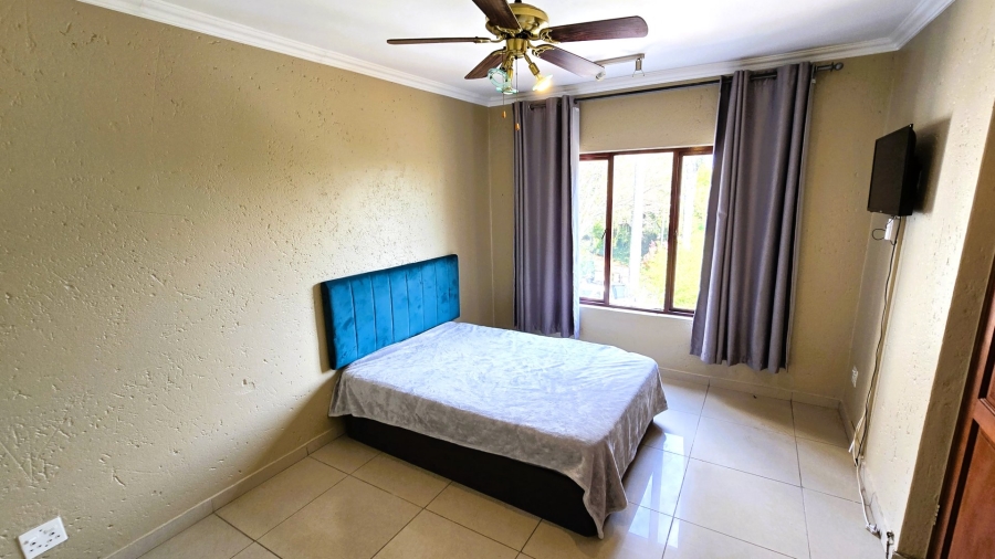 5 Bedroom Property for Sale in Faerie Glen Gauteng