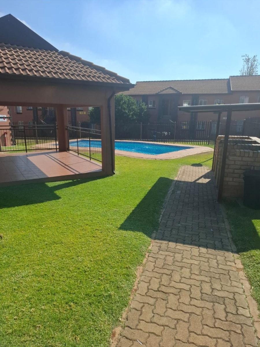 2 Bedroom Property for Sale in Terenure Gauteng