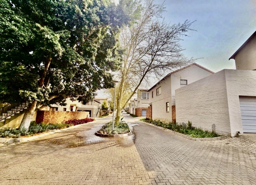 To Let 3 Bedroom Property for Rent in Bronberg Gauteng