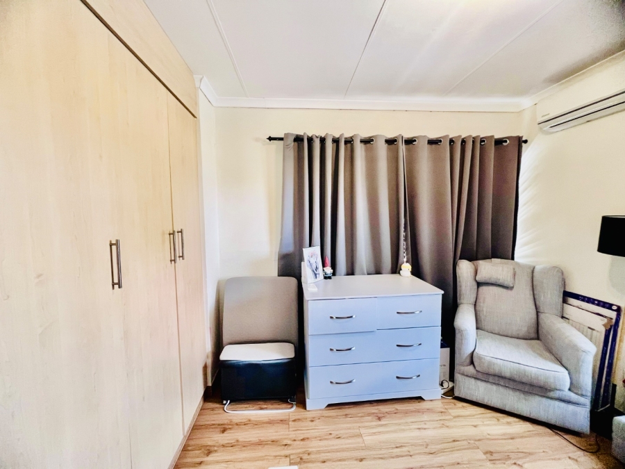 To Let 3 Bedroom Property for Rent in Bronberg Gauteng