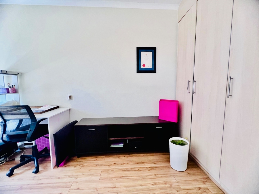 To Let 3 Bedroom Property for Rent in Bronberg Gauteng