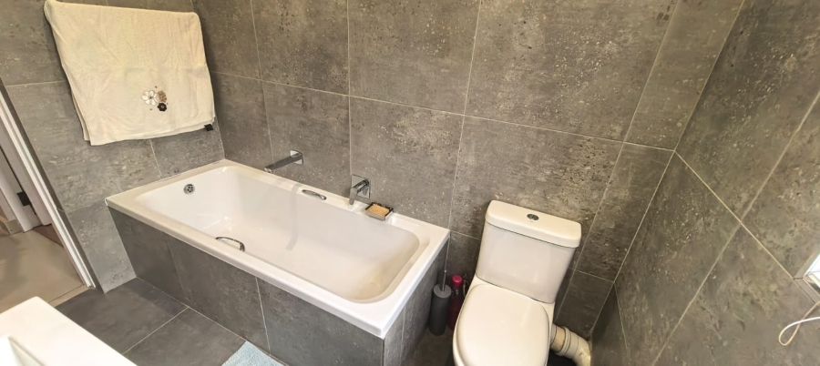 4 Bedroom Property for Sale in Kempton Park Ah Gauteng