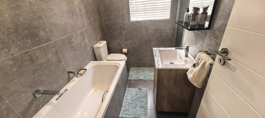 4 Bedroom Property for Sale in Kempton Park Ah Gauteng