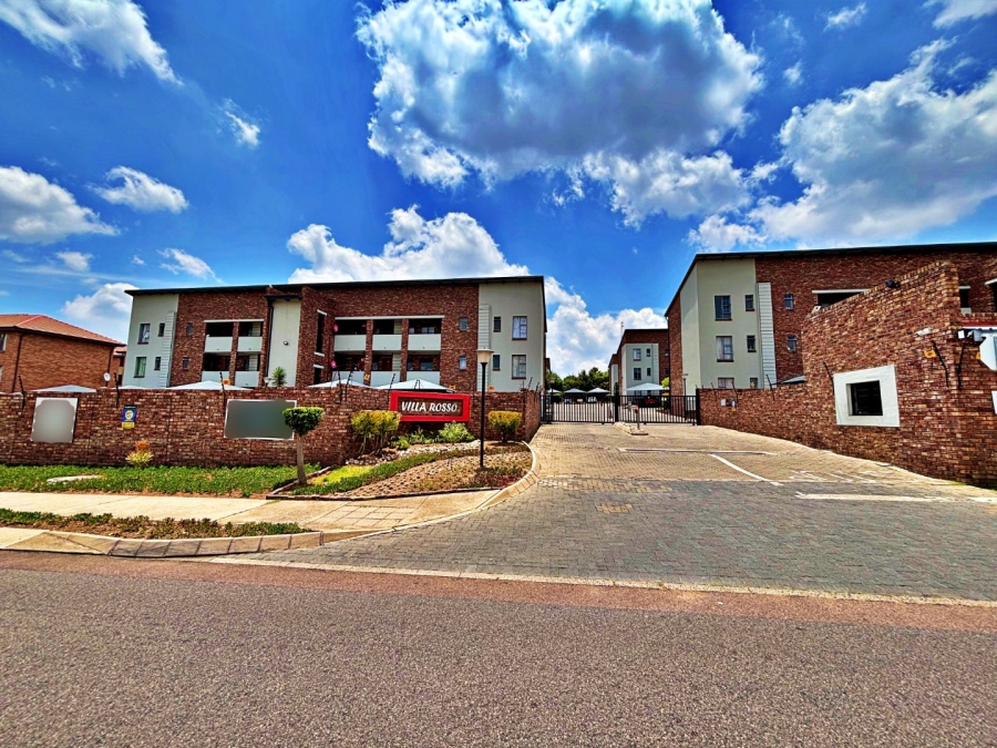 2 Bedroom Property for Sale in Rooihuiskraal North Gauteng