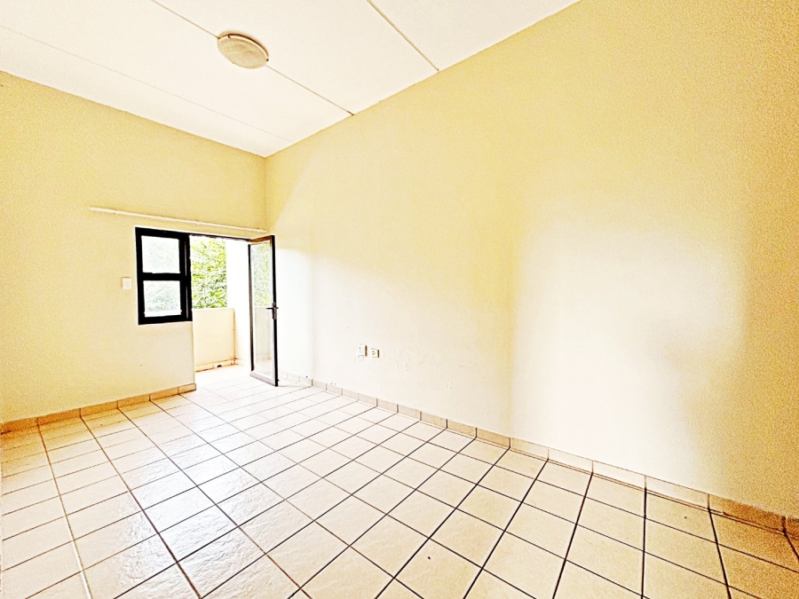 1 Bedroom Property for Sale in Die Hoewes Gauteng