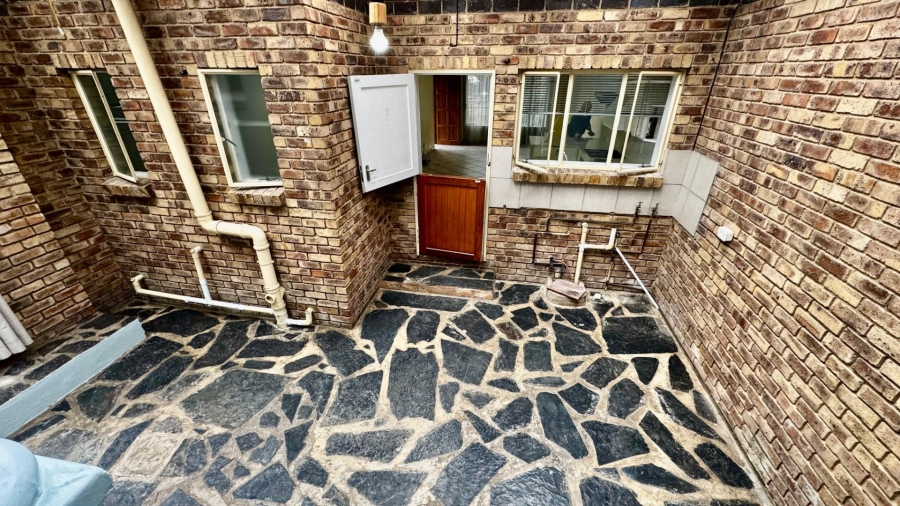 To Let 3 Bedroom Property for Rent in The Reeds Gauteng
