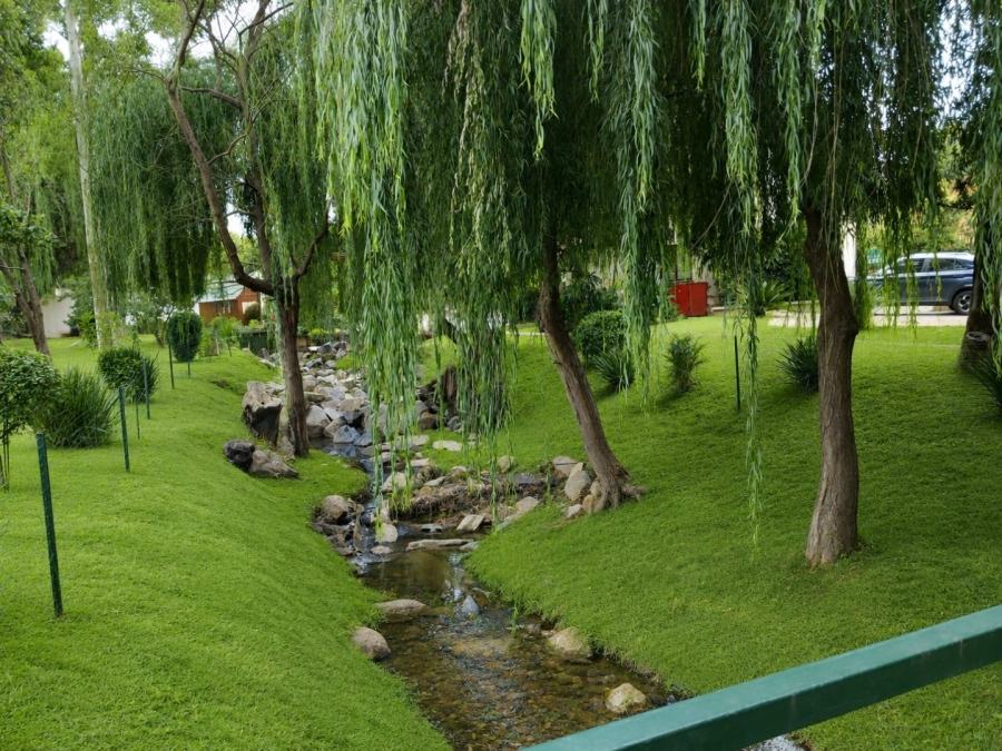 2 Bedroom Property for Sale in Halfway Gardens Gauteng