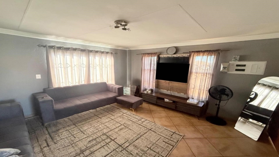 2 Bedroom Property for Sale in Vanderbijlpark CE 3 Gauteng