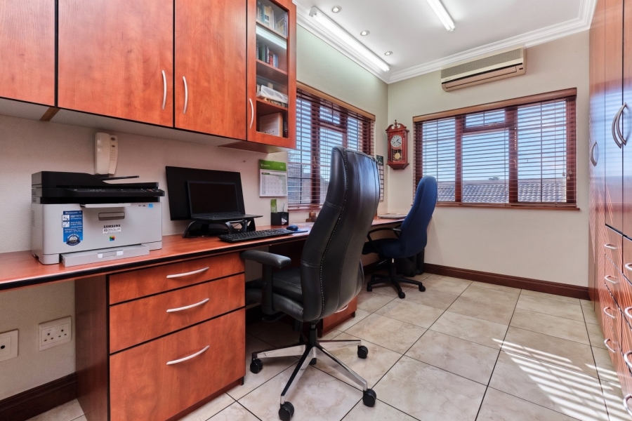 3 Bedroom Property for Sale in Fairland Gauteng