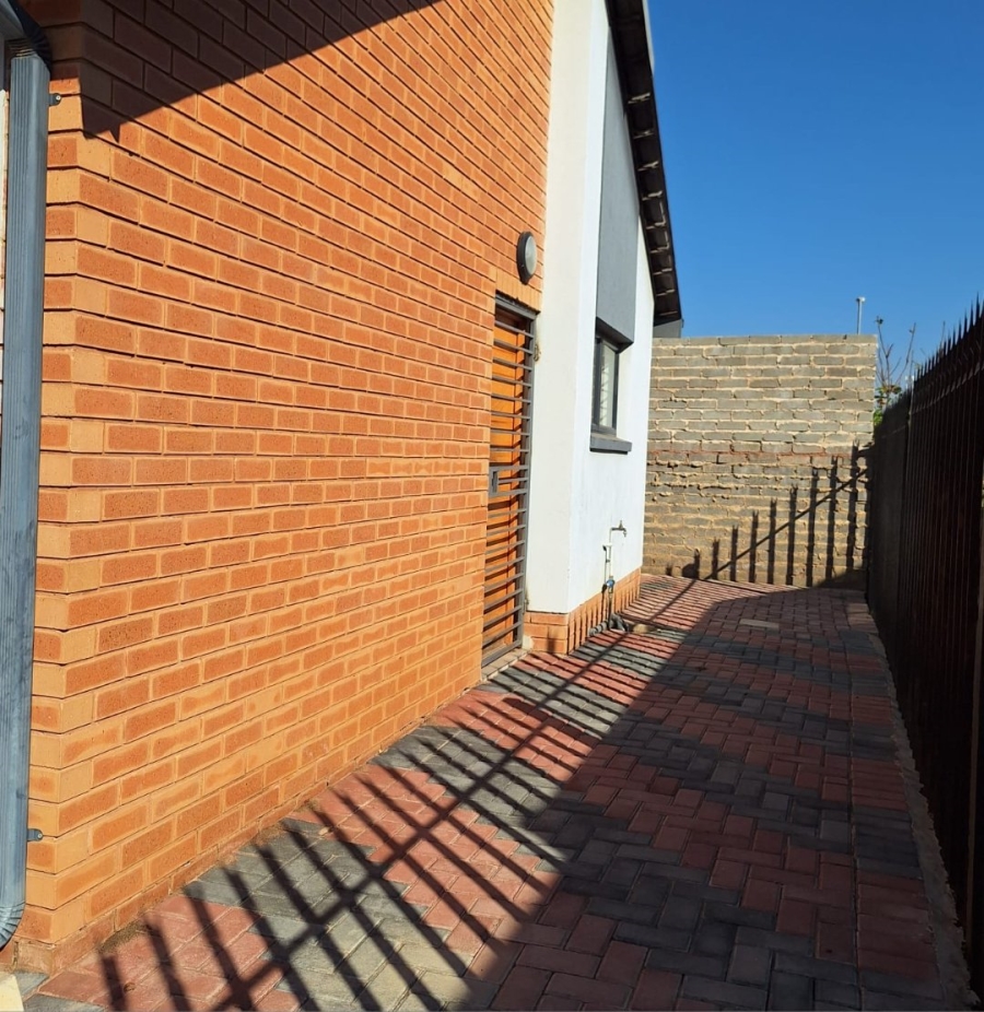 To Let 2 Bedroom Property for Rent in Klerksoord Gauteng