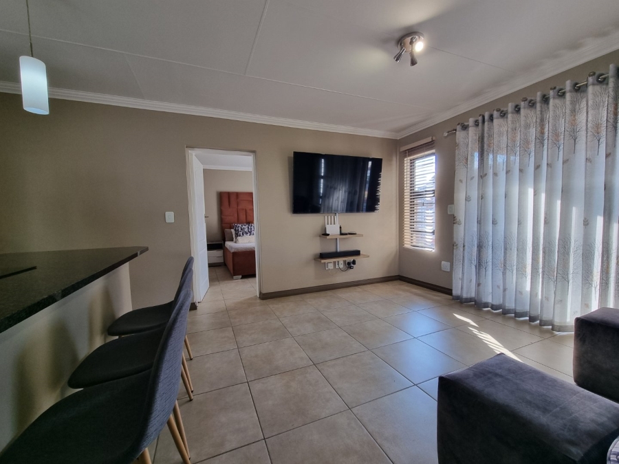 2 Bedroom Property for Sale in Rooihuiskraal North Gauteng