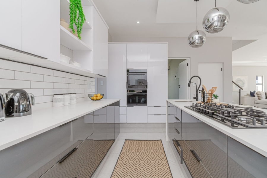 4 Bedroom Property for Sale in Fountainbrook Estate Gauteng