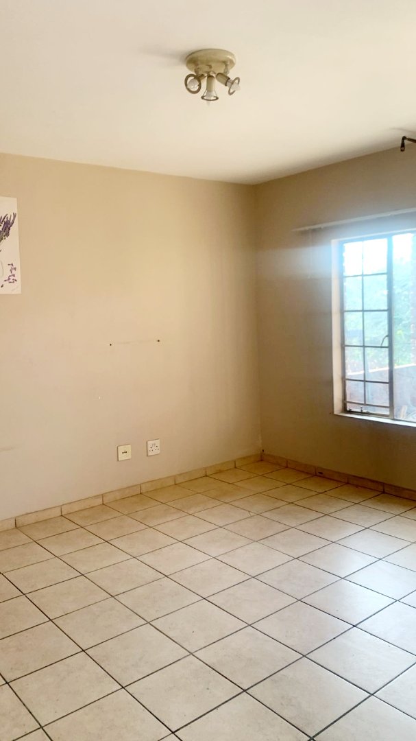 2 Bedroom Property for Sale in Pretoria West Gauteng
