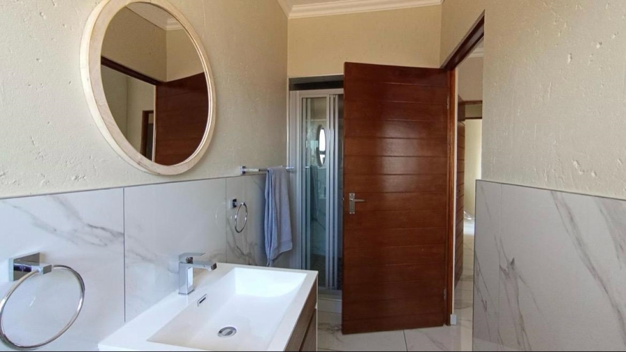 4 Bedroom Property for Sale in Halfway House Gauteng