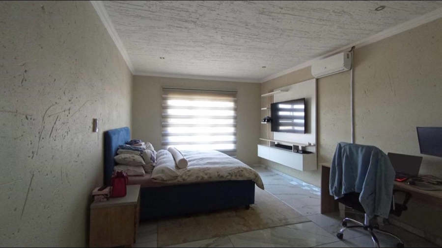 4 Bedroom Property for Sale in Halfway House Gauteng