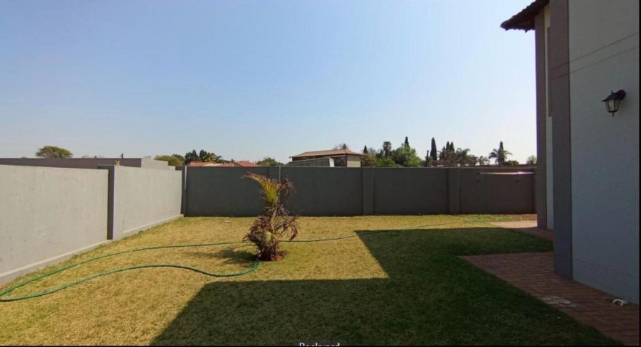4 Bedroom Property for Sale in Halfway House Gauteng