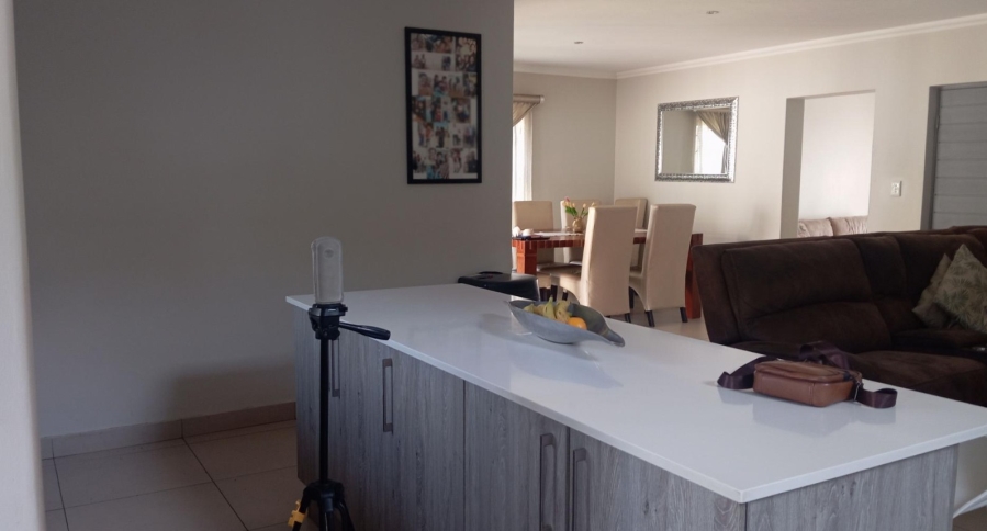 3 Bedroom Property for Sale in Raslouw Gauteng