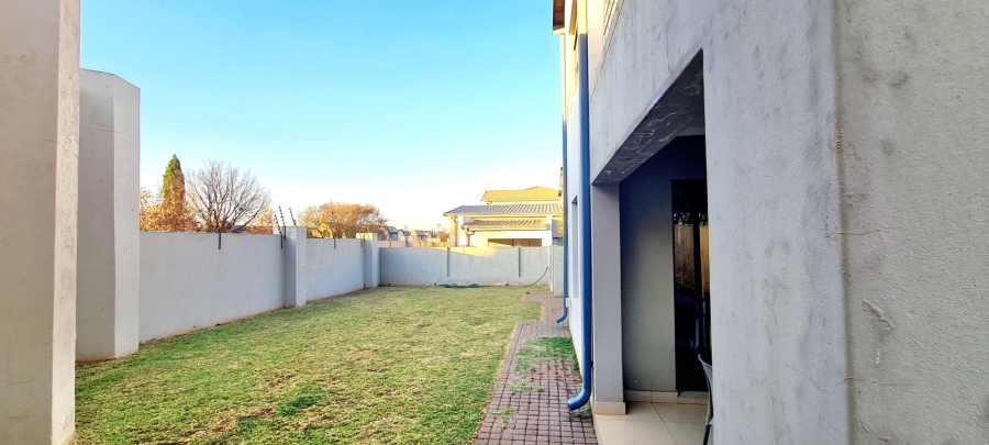 3 Bedroom Property for Sale in Raslouw Gauteng