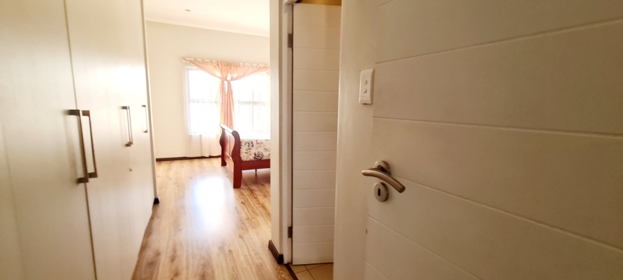 3 Bedroom Property for Sale in Raslouw Gauteng