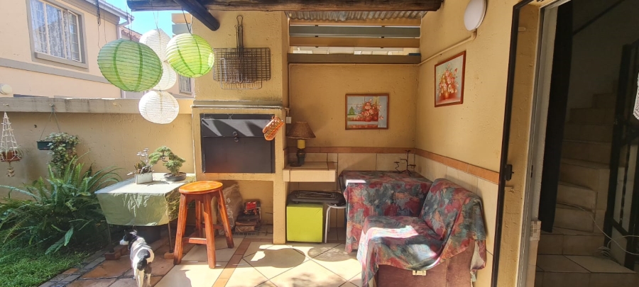 2 Bedroom Property for Sale in Willow Park Manor Gauteng