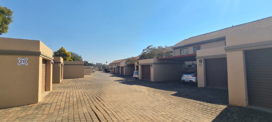 2 Bedroom Property for Sale in Willow Park Manor Gauteng